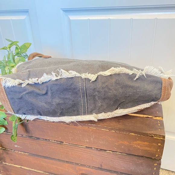 Myra Handbag Canvas, Cotton Patterned With Hide Fabric - Picture 11 of 16